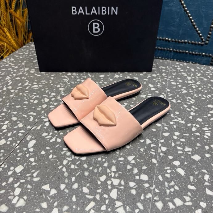 Шлепанцы фото 7