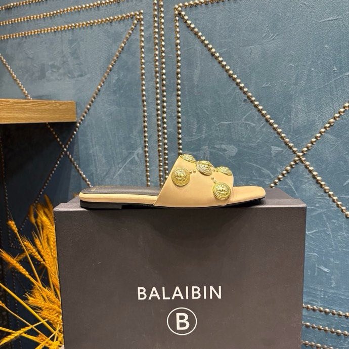 Шлепанцы фото 8