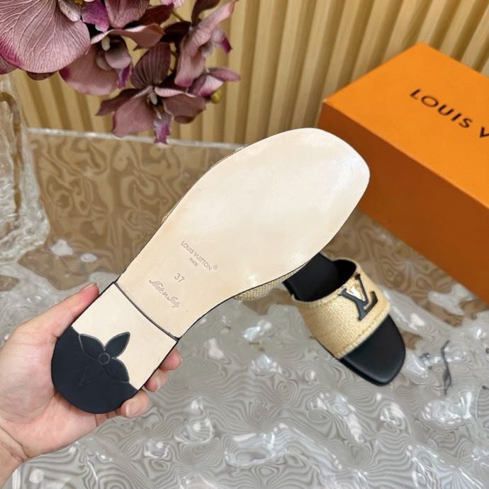 Шлепанцы фото 9