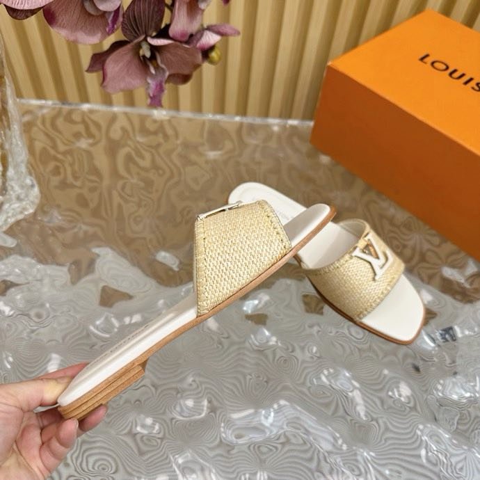 Шлепанцы фото 9