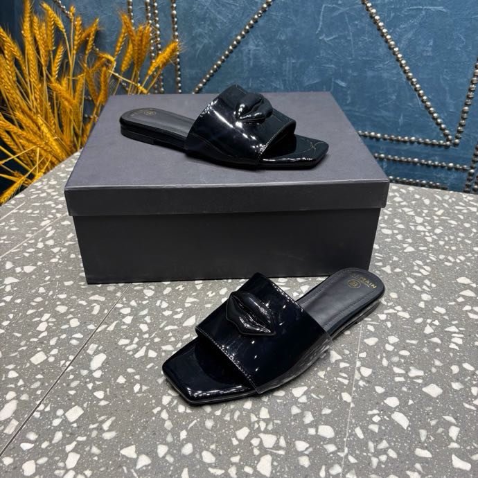 Шлепанцы фото 9