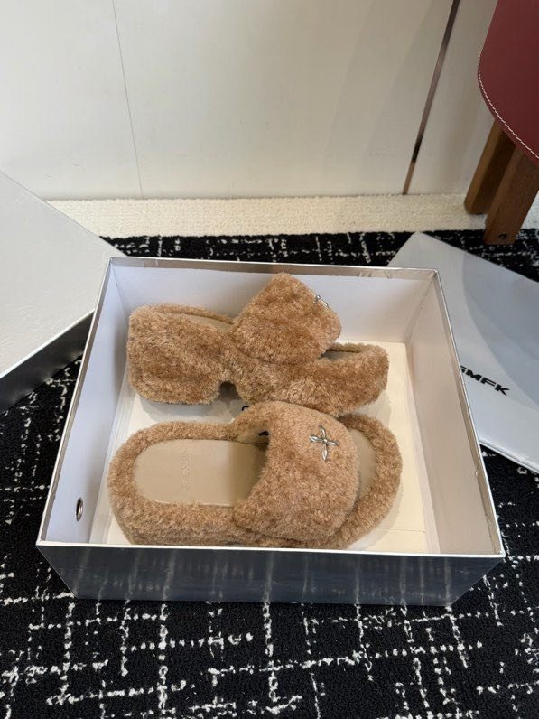 Шлепки на платформе меховые фото 4