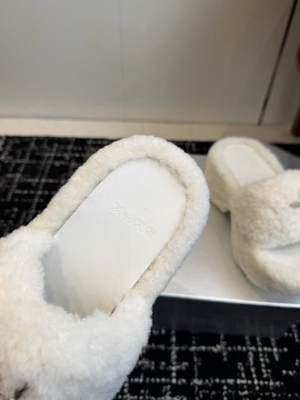 Шлепки на платформе меховые фото 7