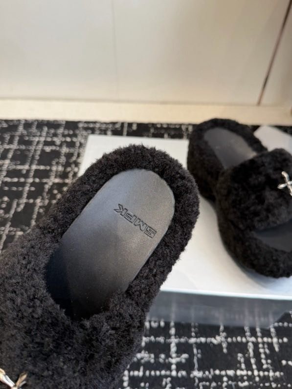 Шльопанці на платформі хутряні фото 7