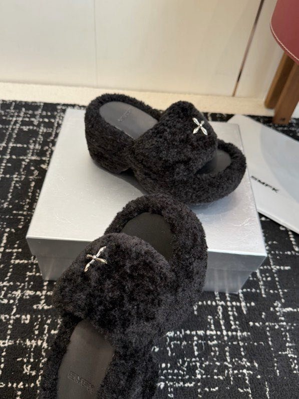 Шльопанці на платформі хутряні фото 9