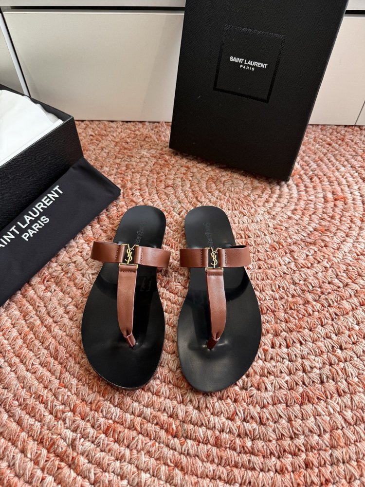 Шлепки женские