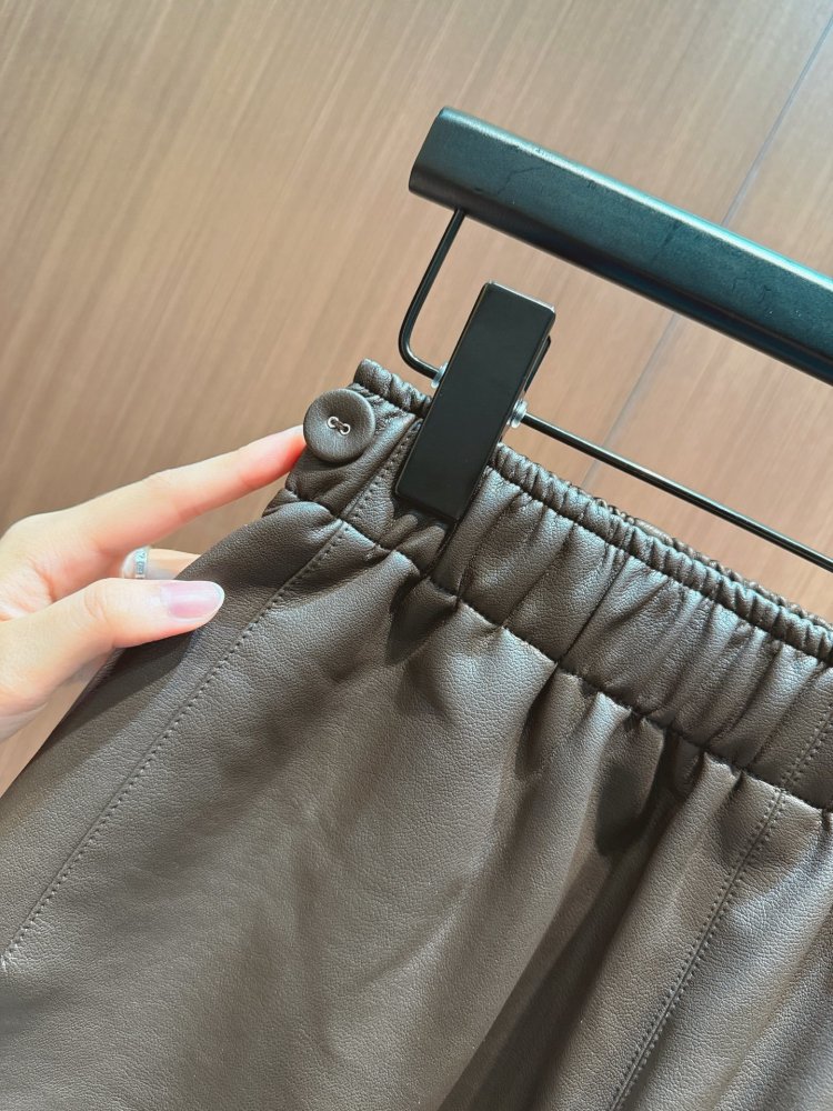 Shorts leather women's фото 4