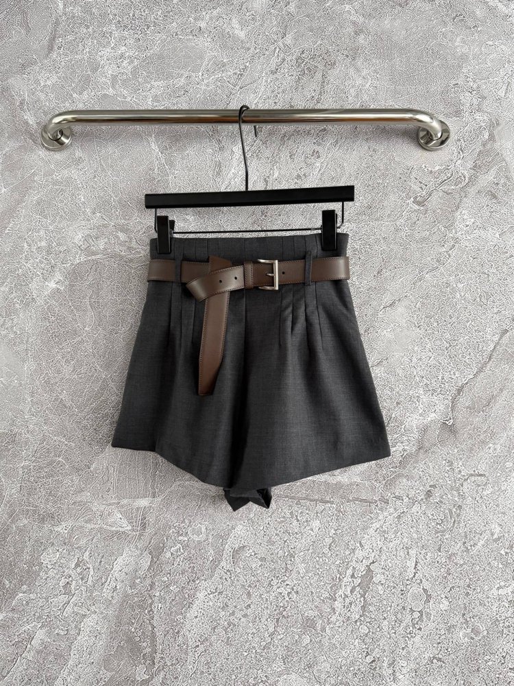 Шорти вовняні з високою талією і ременем