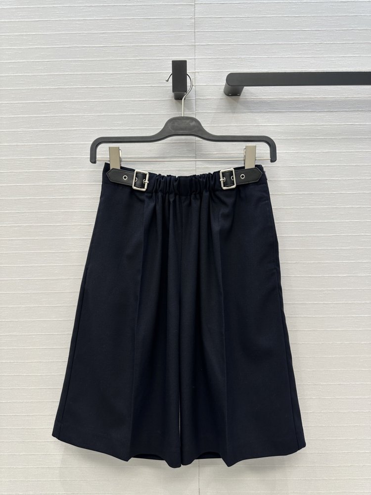 Шорты женские с пряжкой на ремне