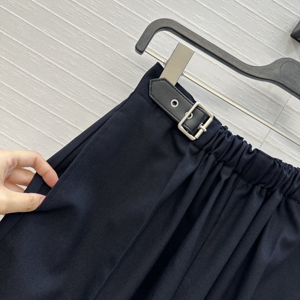 Шорты женские с пряжкой на ремне фото 3