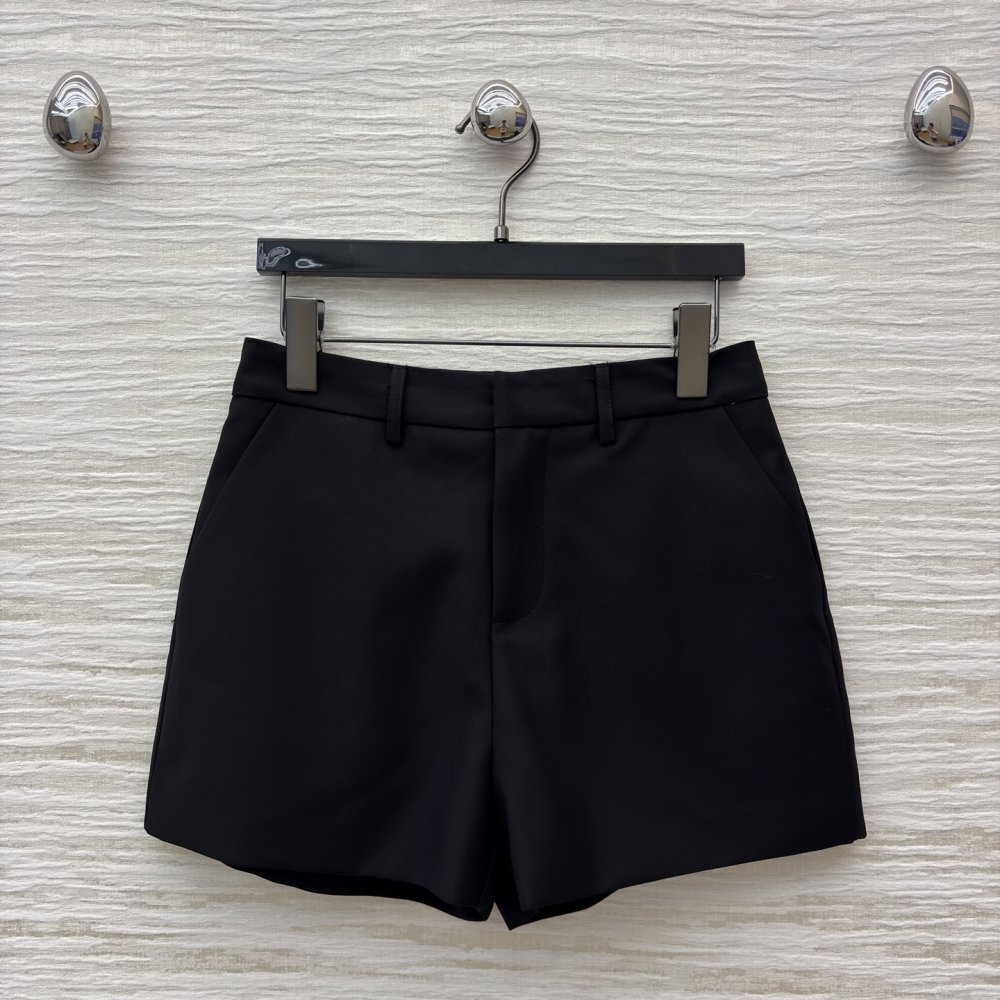 Шорти жіночі