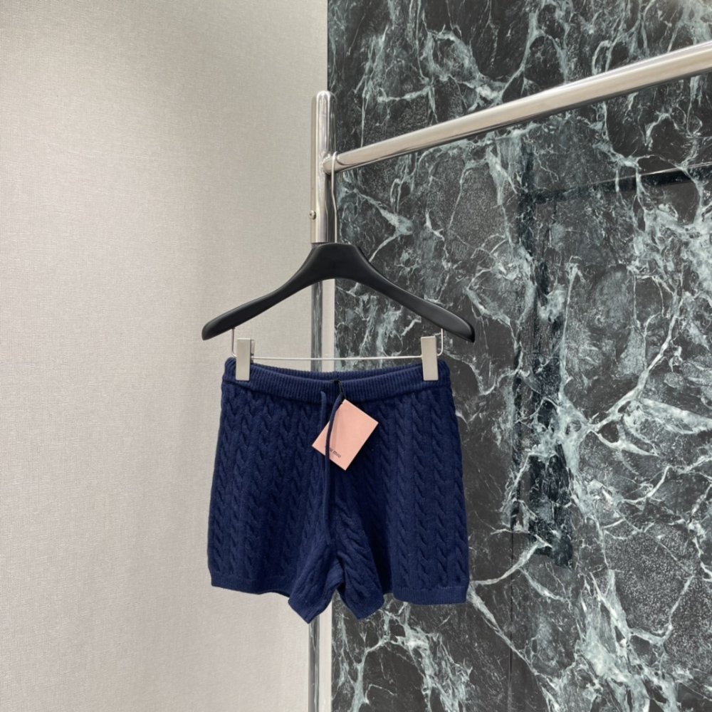 Шорты женские