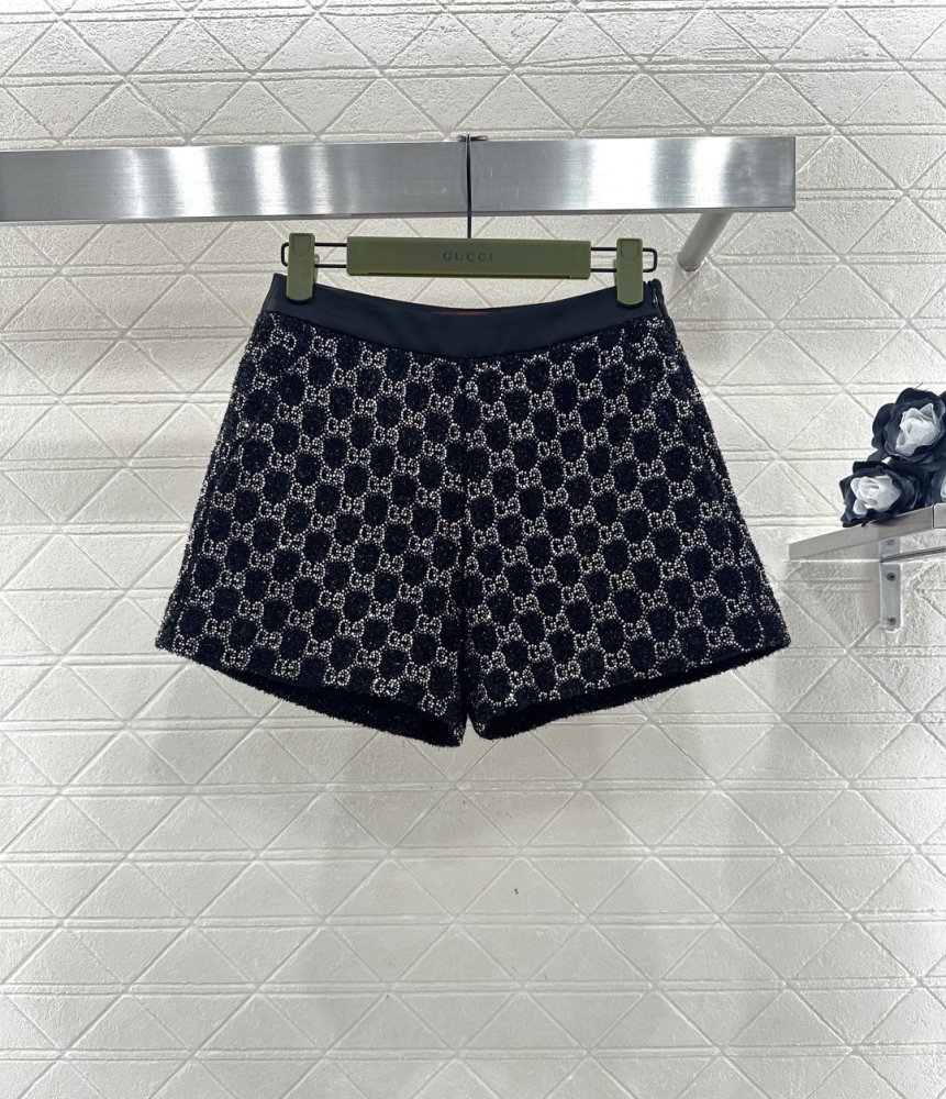 Шорты женские