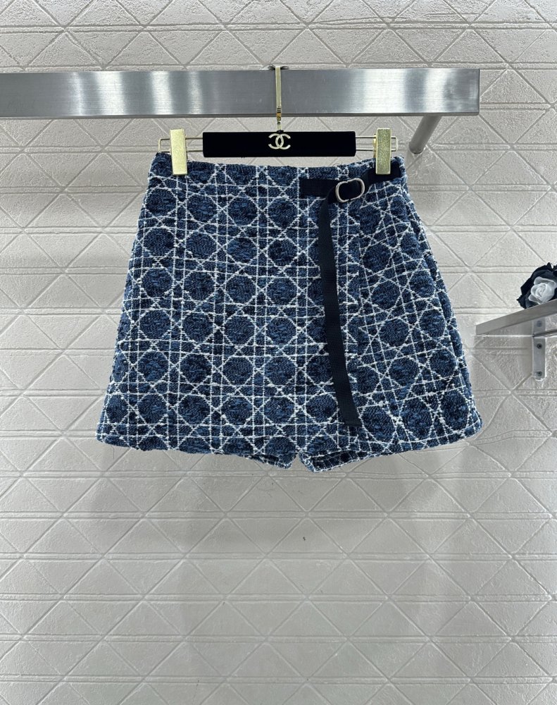 Шорты женские