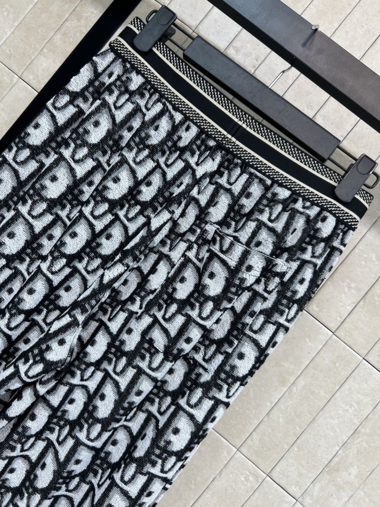 Штаны женские фото 8