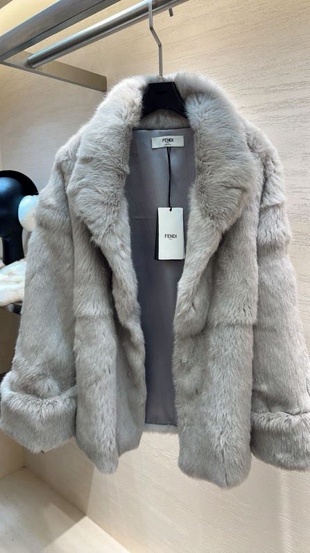 Шуба из кроличьего меха фото 2