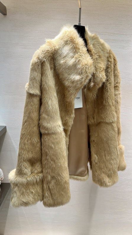 Шуба из кроличьего меха фото 3