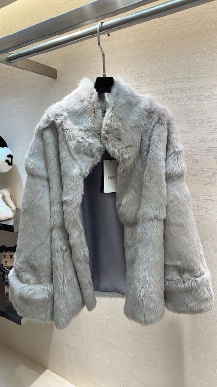 Шуба из кроличьего меха фото 4