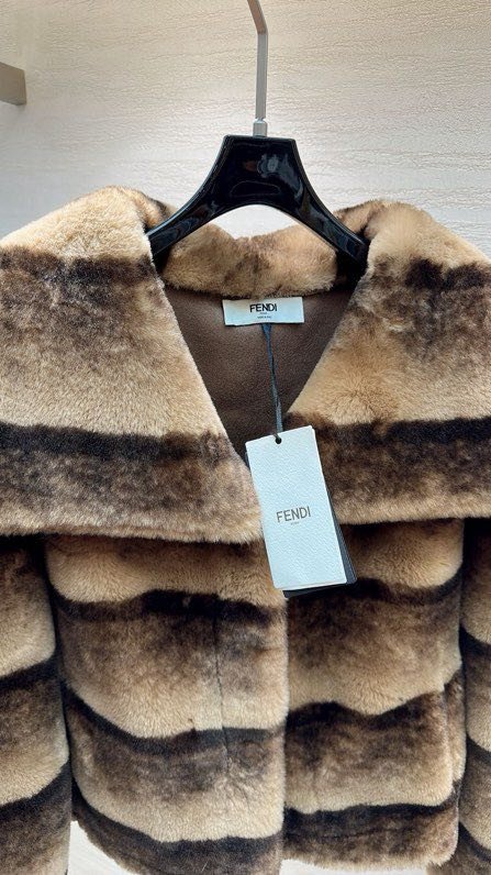 Шуба из кроличьего меха фото 5