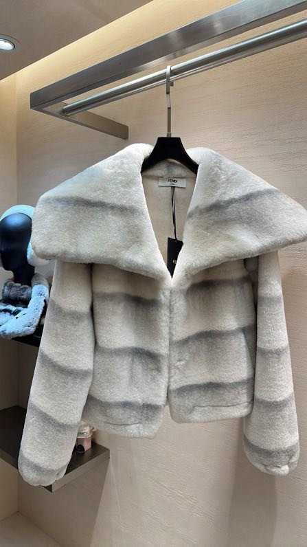 Шуба из кроличьего меха фото 6