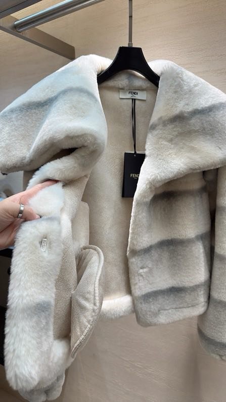 Шуба из кроличьего меха фото 7