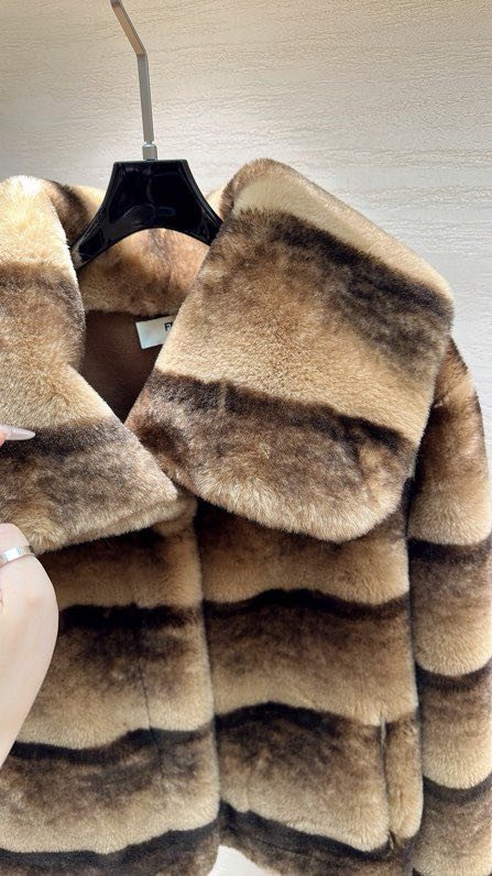 Шуба из кроличьего меха фото 8