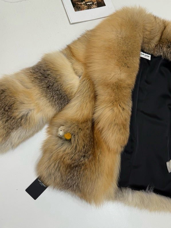 Fur coat of fox fur фото 2