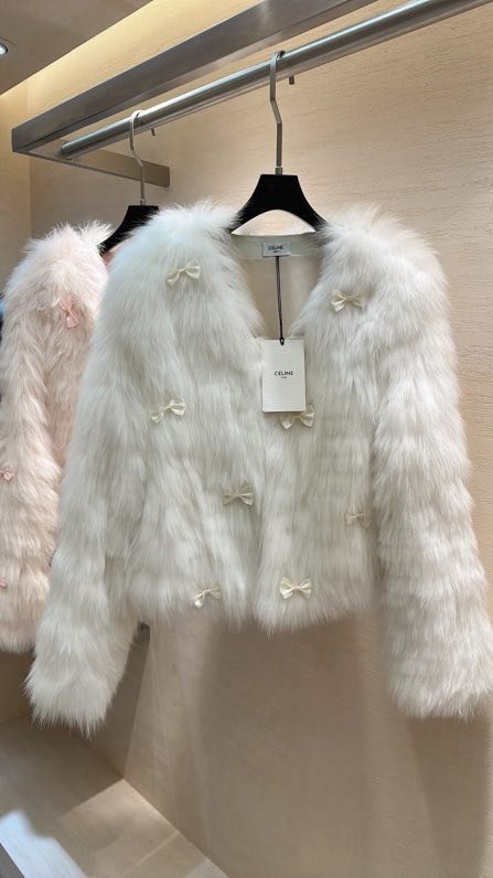 Fur coat of fox fur фото 3