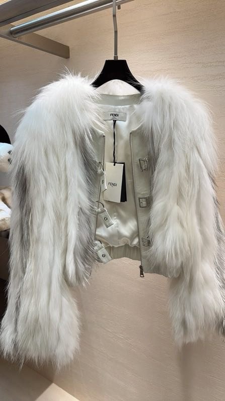 Шуба из лисьего меха фото 3