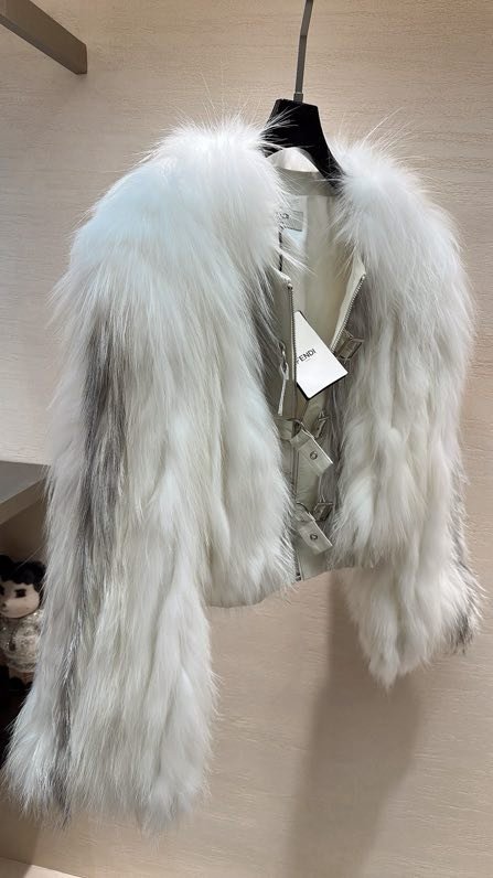 Шуба из лисьего меха фото 4