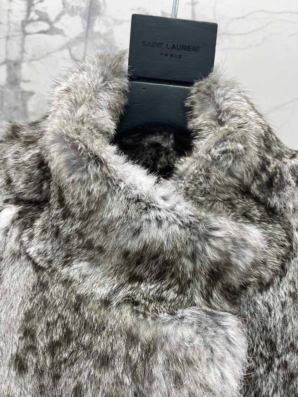 Шуба з хутра кролика з високим коміром і леопардовым візерунком фото 5