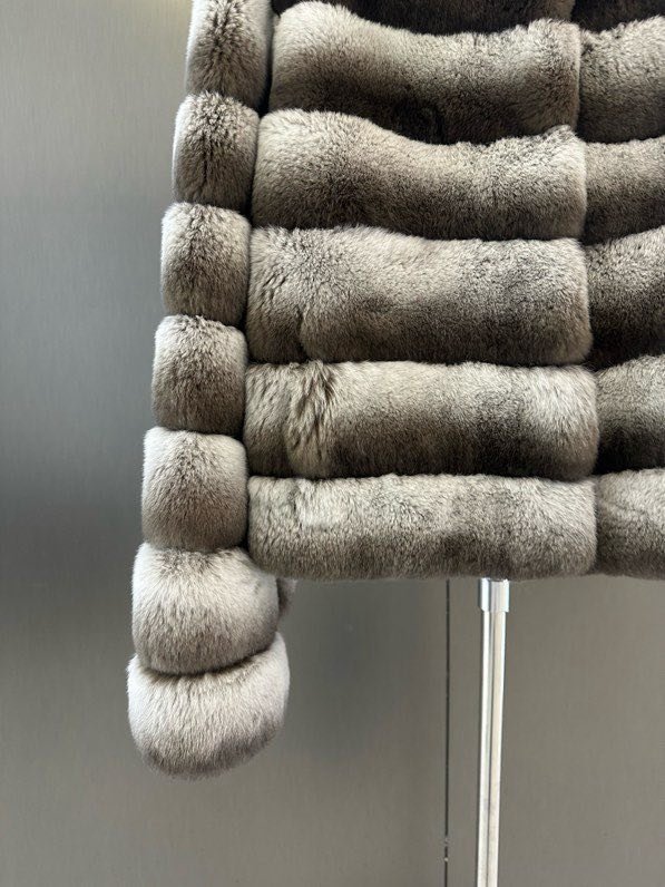 Шуба з хутра кролика фото 3