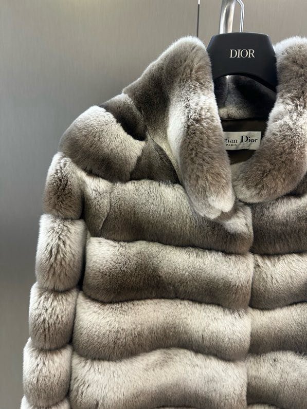 Шуба з хутра кролика фото 7