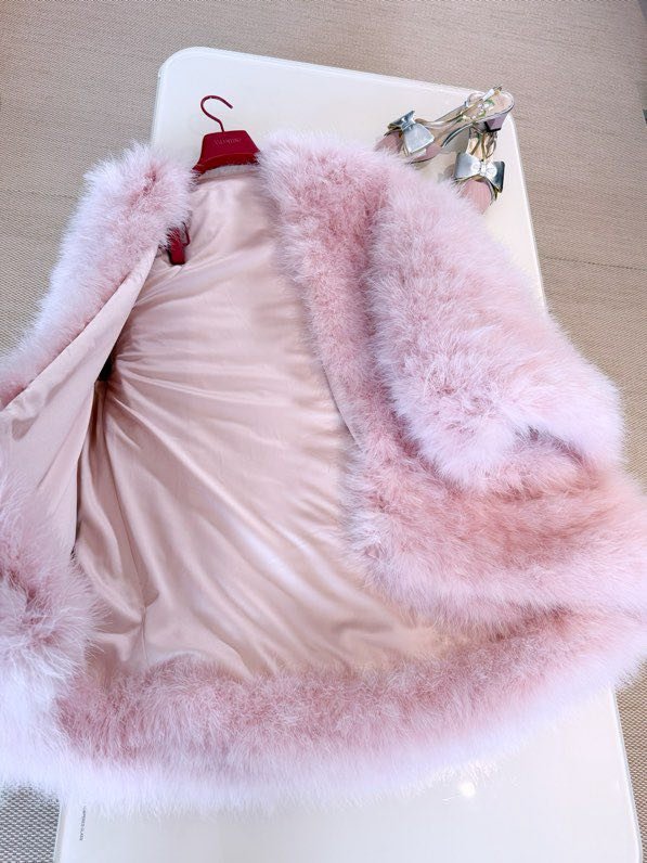 Шуба розовая из страусиных перьев фото 2
