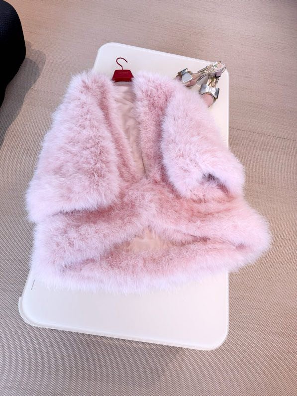 Шуба розовая из страусиных перьев фото 3