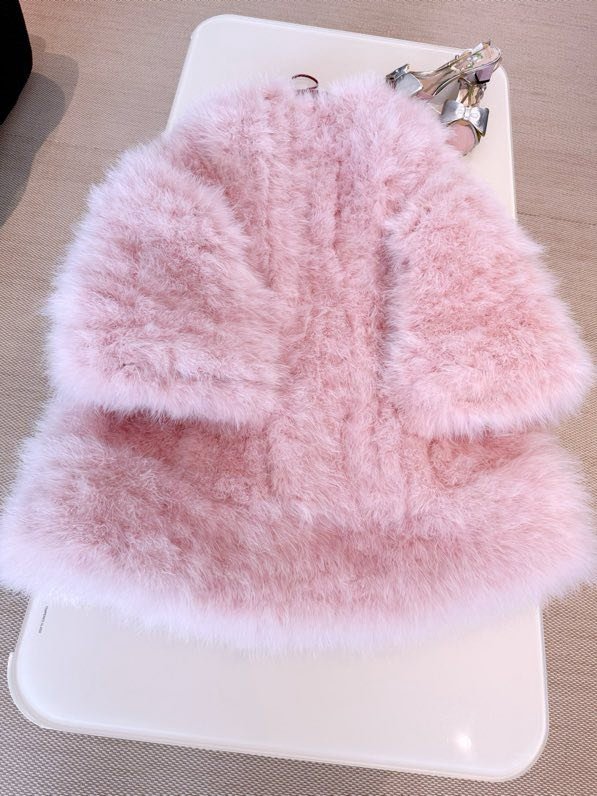 Шуба розовая из страусиных перьев фото 4