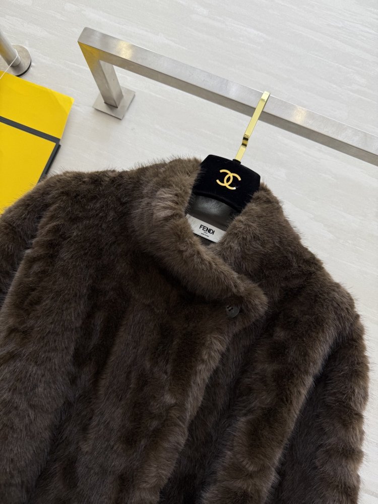 Шуба женская фото 3