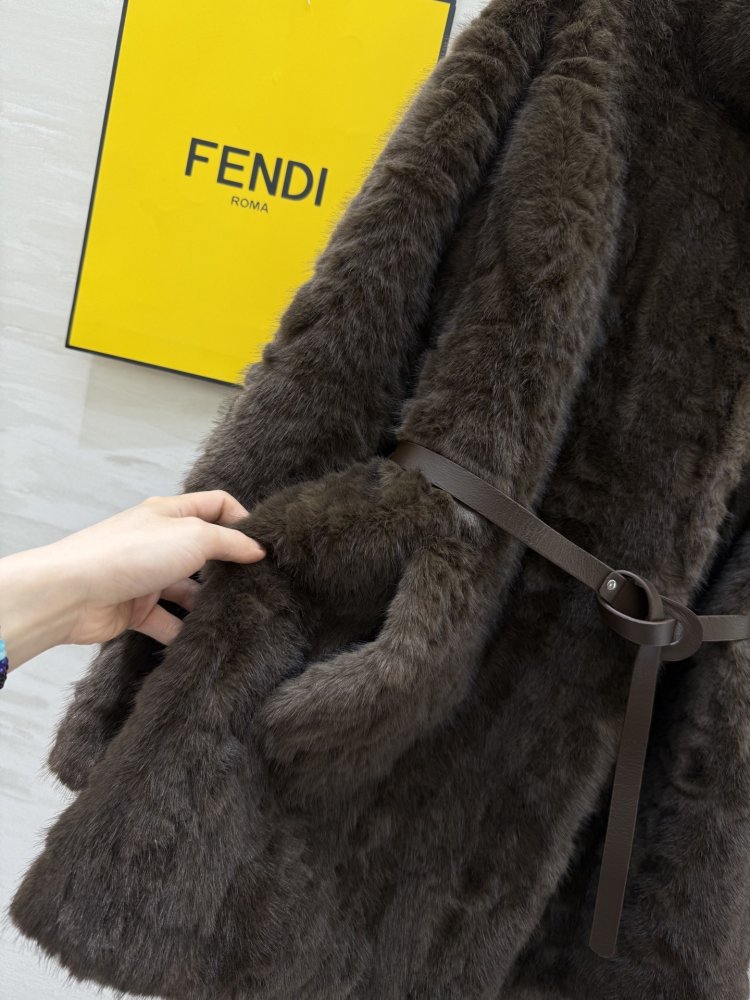 Шуба женская фото 6