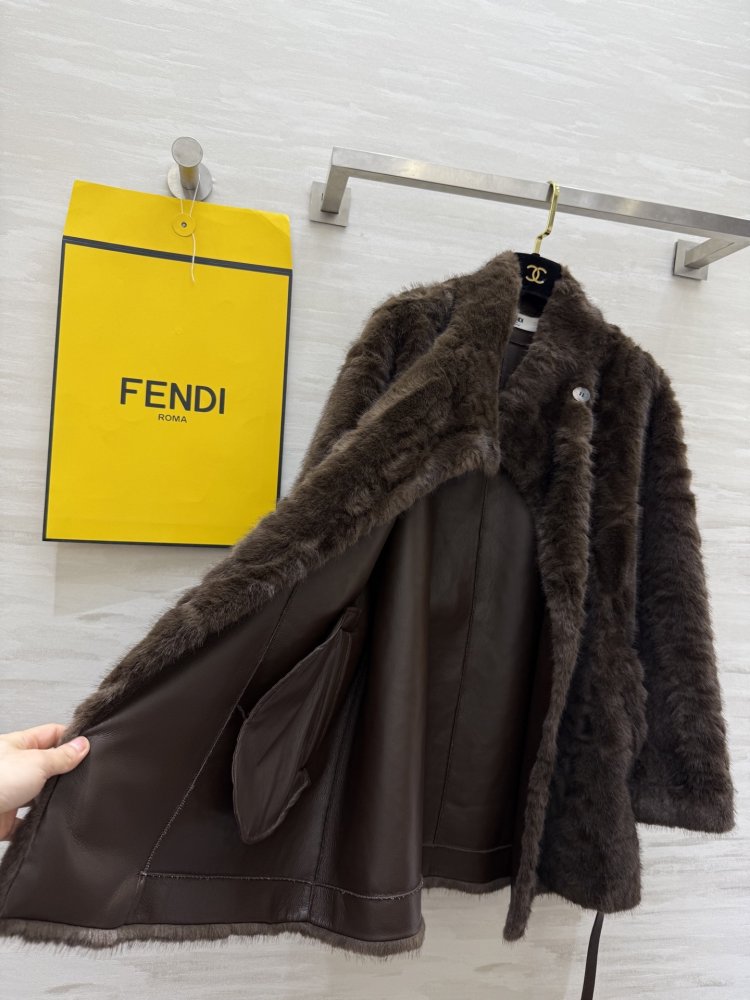 Шуба женская фото 8