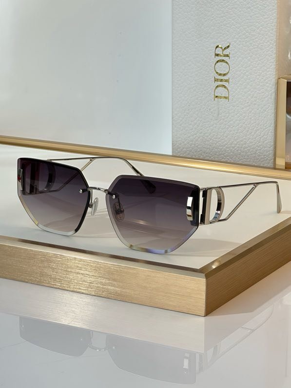 Солнцезащитные очки 30MONTAIGNE B3U