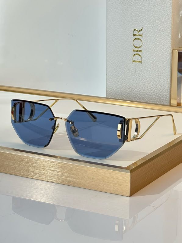 Солнцезащитные очки 30MONTAIGNE B3U фото 2