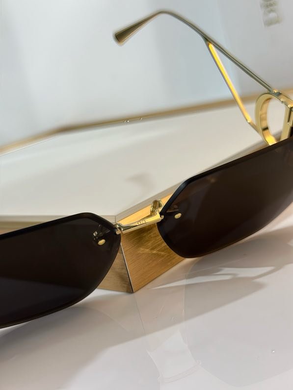 Солнцезащитные очки 30MONTAIGNE B3U фото 3