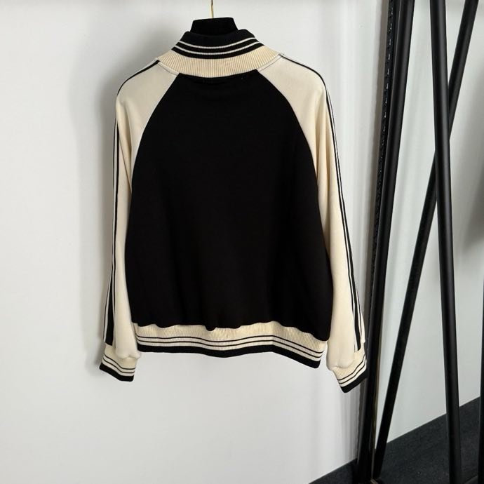 Sports costume Celin фото 4