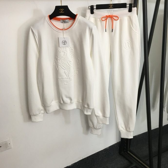 Sports costume female