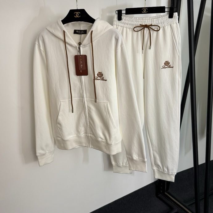 Спортивний костюм жіночий