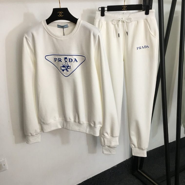 Спортивный костюм женский фото 4