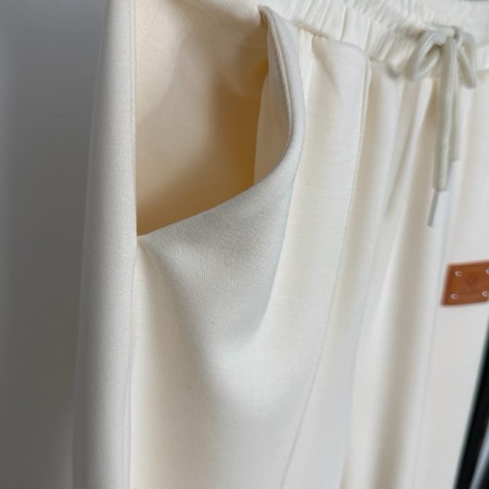 Спортивный костюм женский фото 7