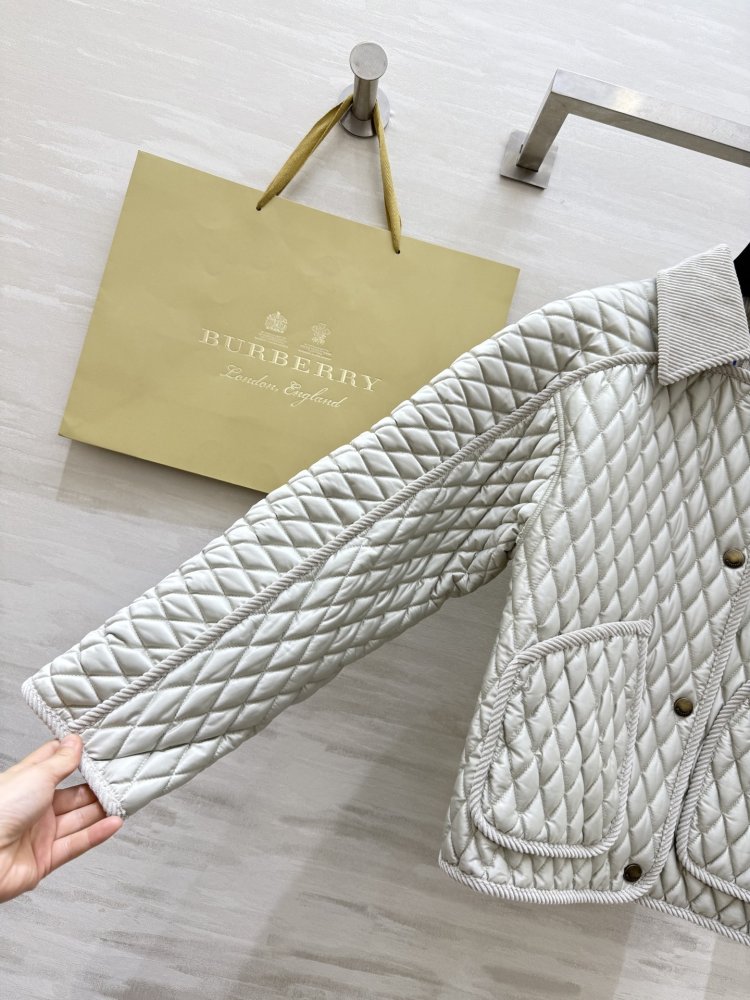 Стеганая куртка женская фото 3