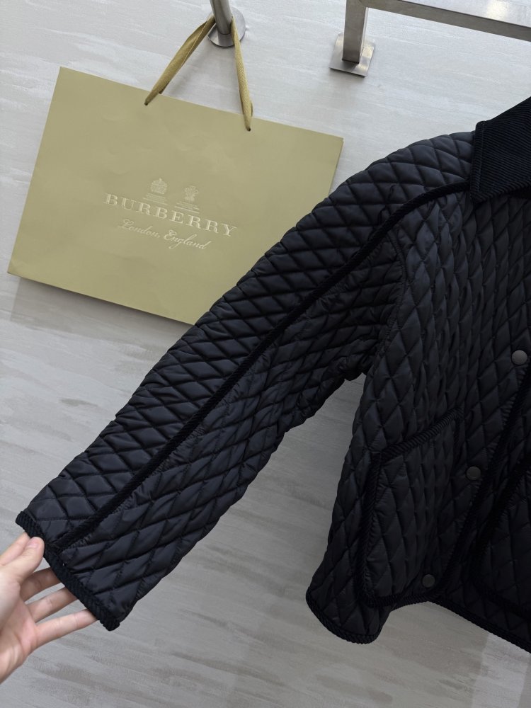 Стеганая куртка женская фото 8