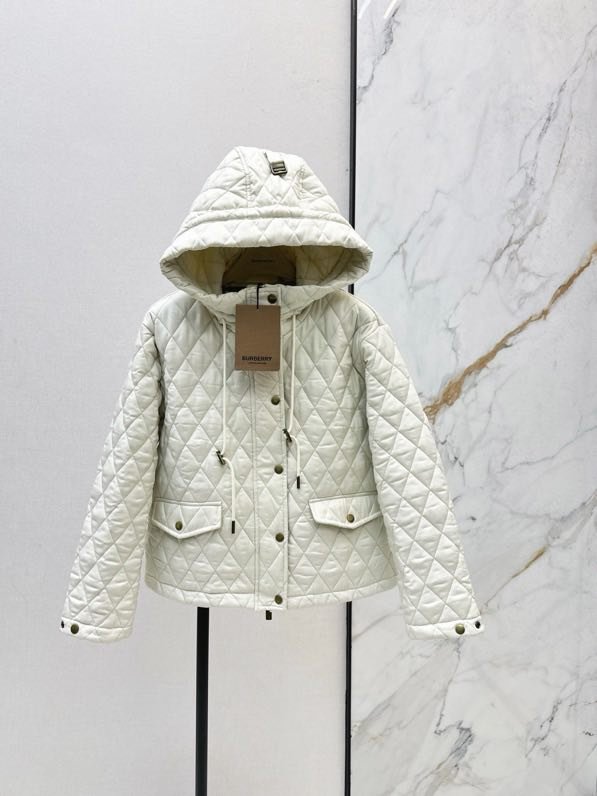 Comforters coat from hood at cell